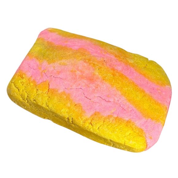 Lush x Beetlejuice Never Trust the Living Bubble Bath Bar Grapefruit Davana NWT - Picture 5 of 9